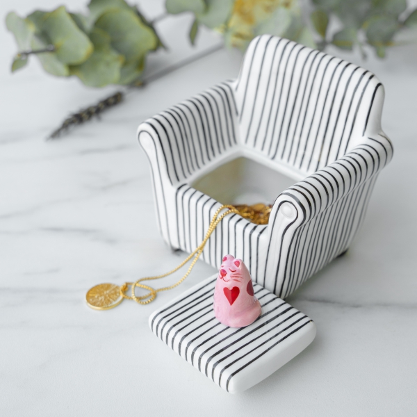 Schmuckkasten Sofa gestreift mit Katze